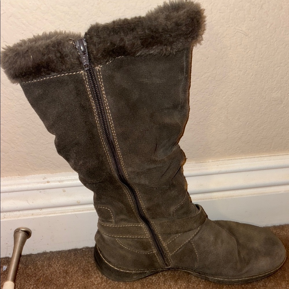 BareTraps gray Winter Boots with Suede Finish